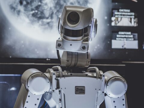 Jonny Kim's Experience: Controlling Robots on Earth Feels Like Video Gaming