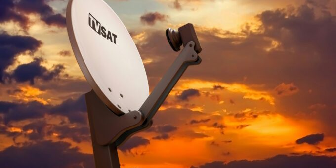 Echostar Announces Spectrum Sale and Commercial Agreement with SpaceX