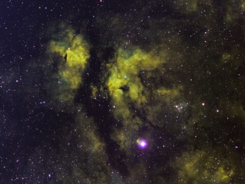 'It Shouldn't Survive': Astronomers Discover Dust on an Epic Journey Far Beyond Its Galaxy