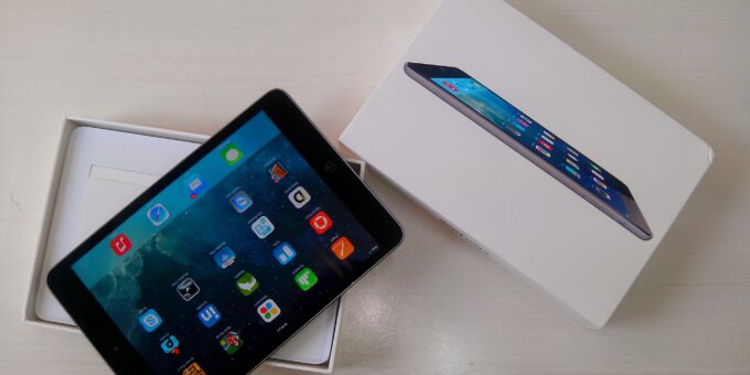 Did Samsung Pick Wrong? The Case of the Tab S11